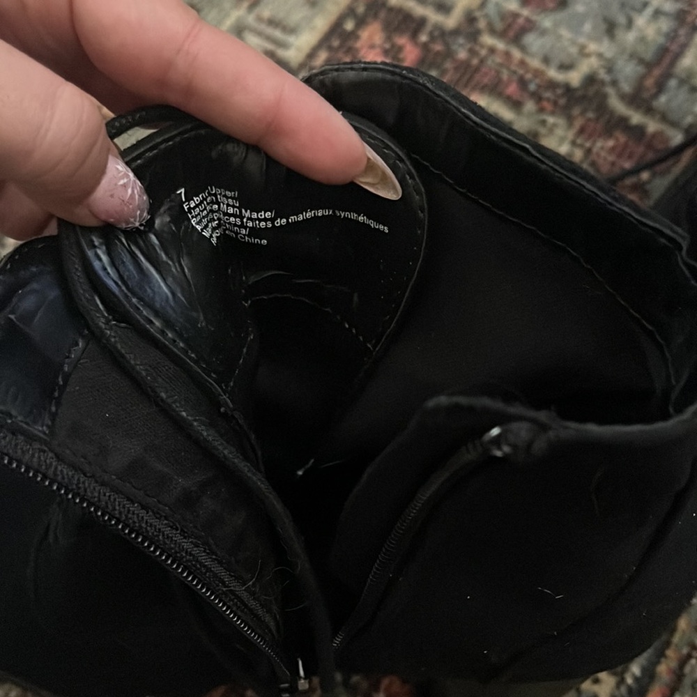 Black Lace-up booties - Picture 3 of 4